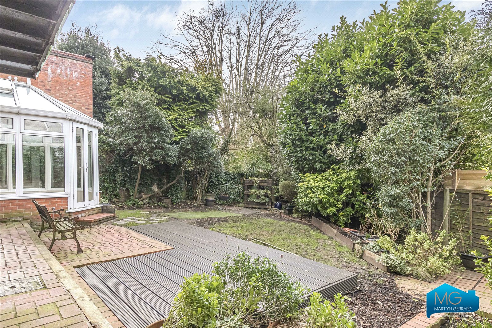 3 bedroom Apartment to rent - Martyn Gerrard