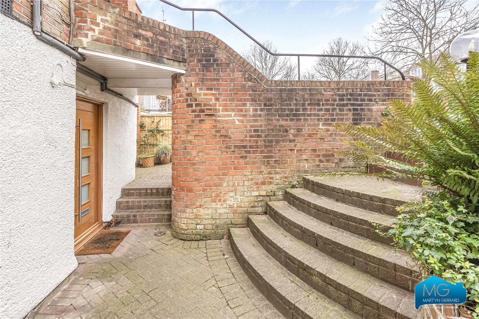3 bedroom Apartment to rent - Martyn Gerrard
