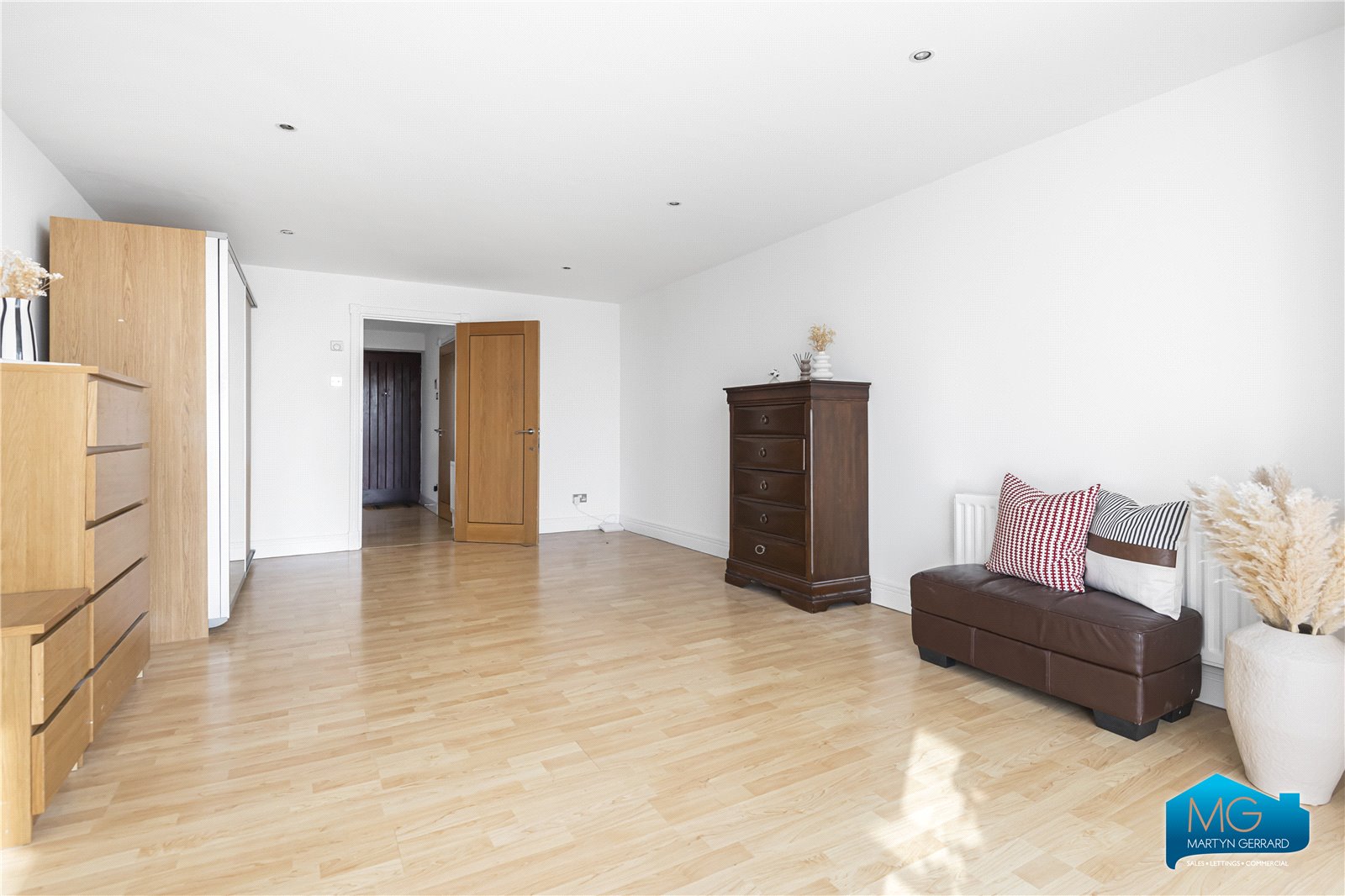 3 bedroom Terraced House to rent - Martyn Gerrard