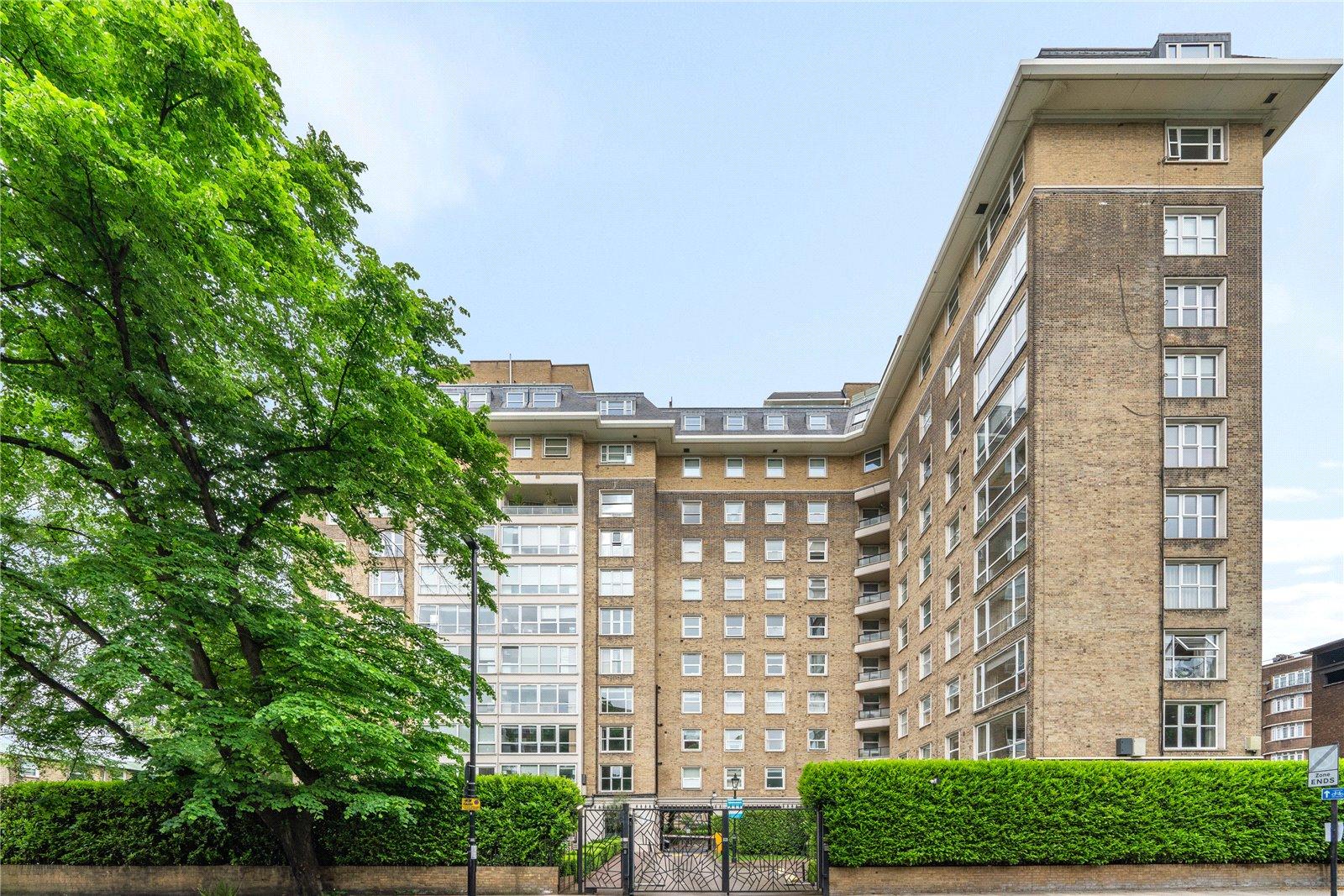 3 bedroom Apartment to rent - Martyn Gerrard