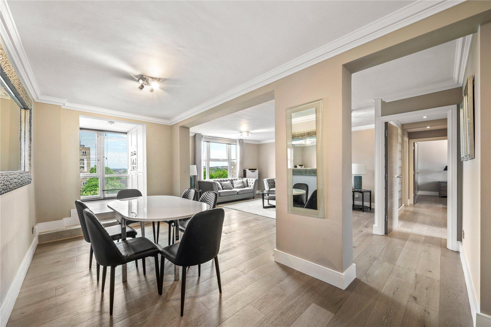 3 bedroom Apartment to rent - Martyn Gerrard