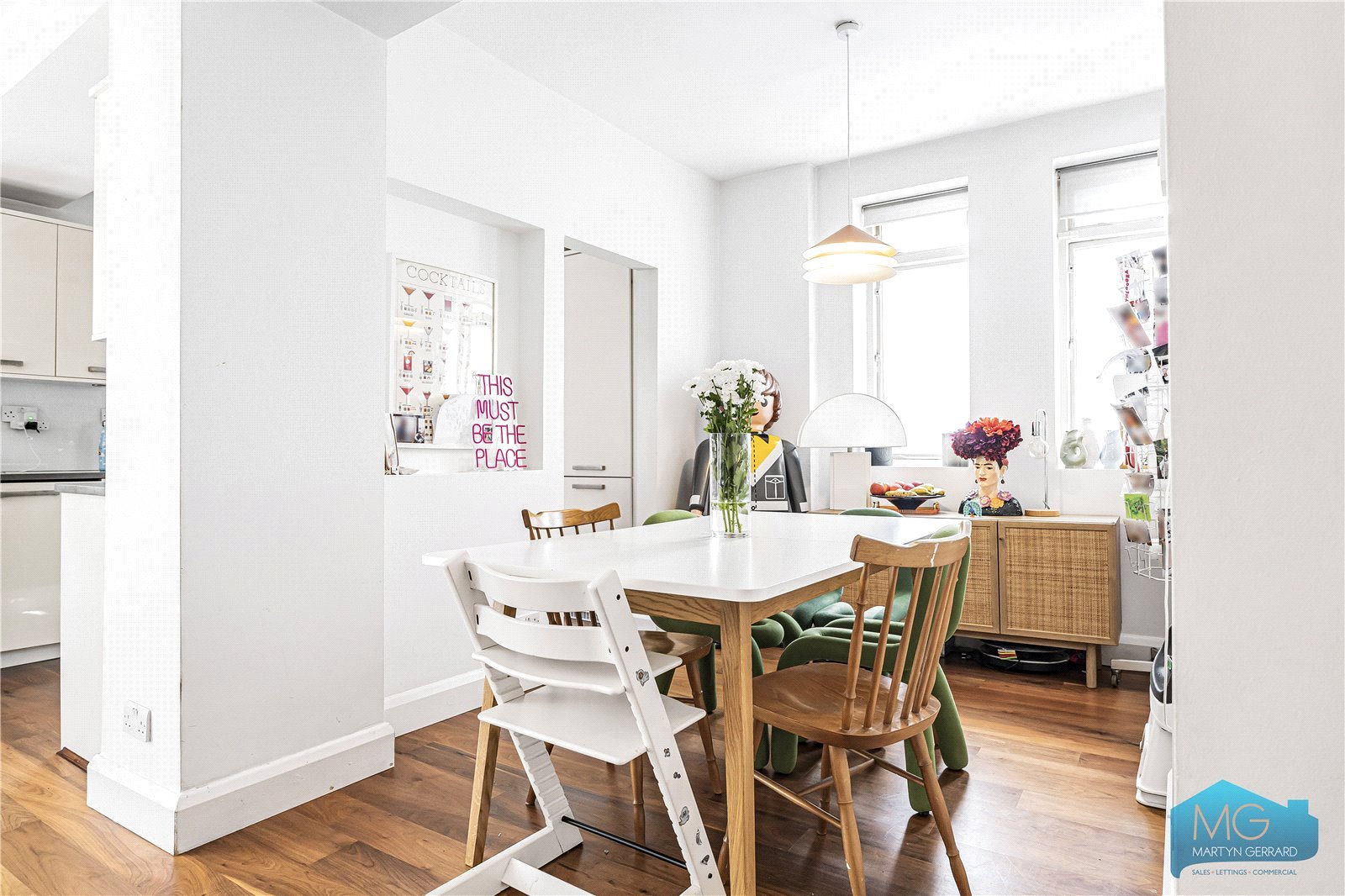 2 bedroom Apartment to rent - Martyn Gerrard