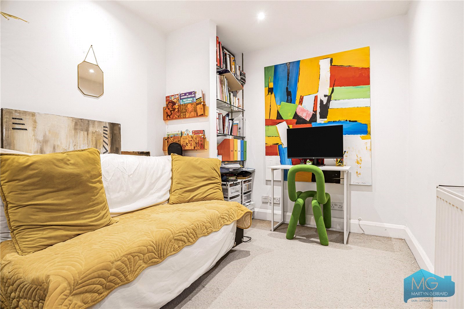 2 bedroom Apartment to rent - Martyn Gerrard