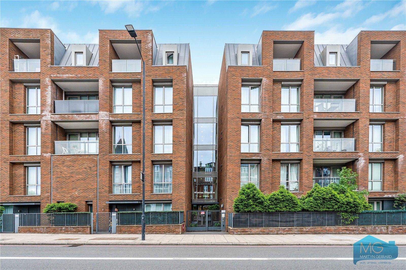 1 bedroom Property for sale - Martyn Gerrard