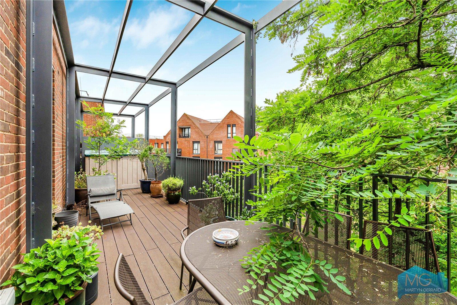 1 bedroom Property for sale - Martyn Gerrard