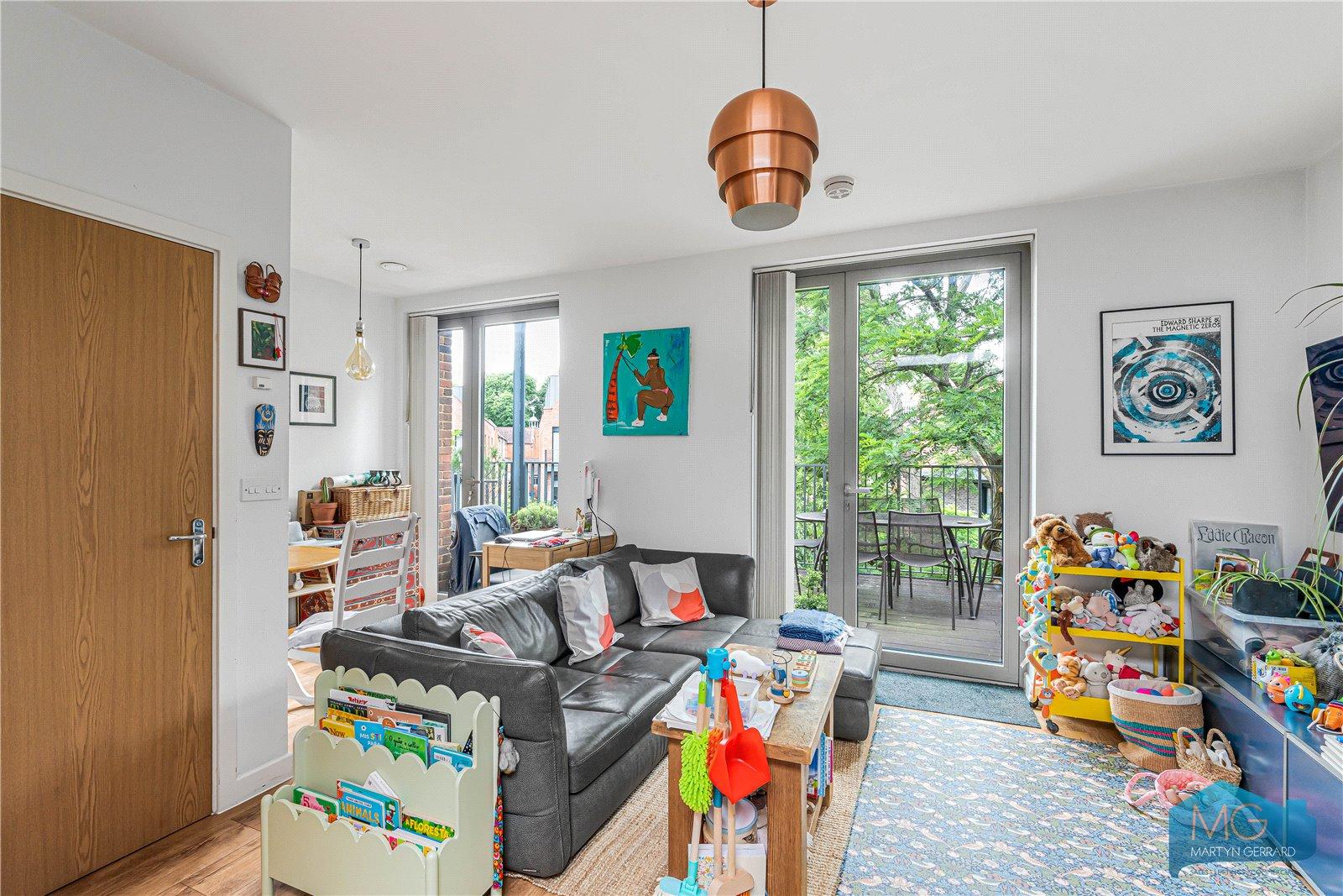 1 bedroom Property for sale - Martyn Gerrard