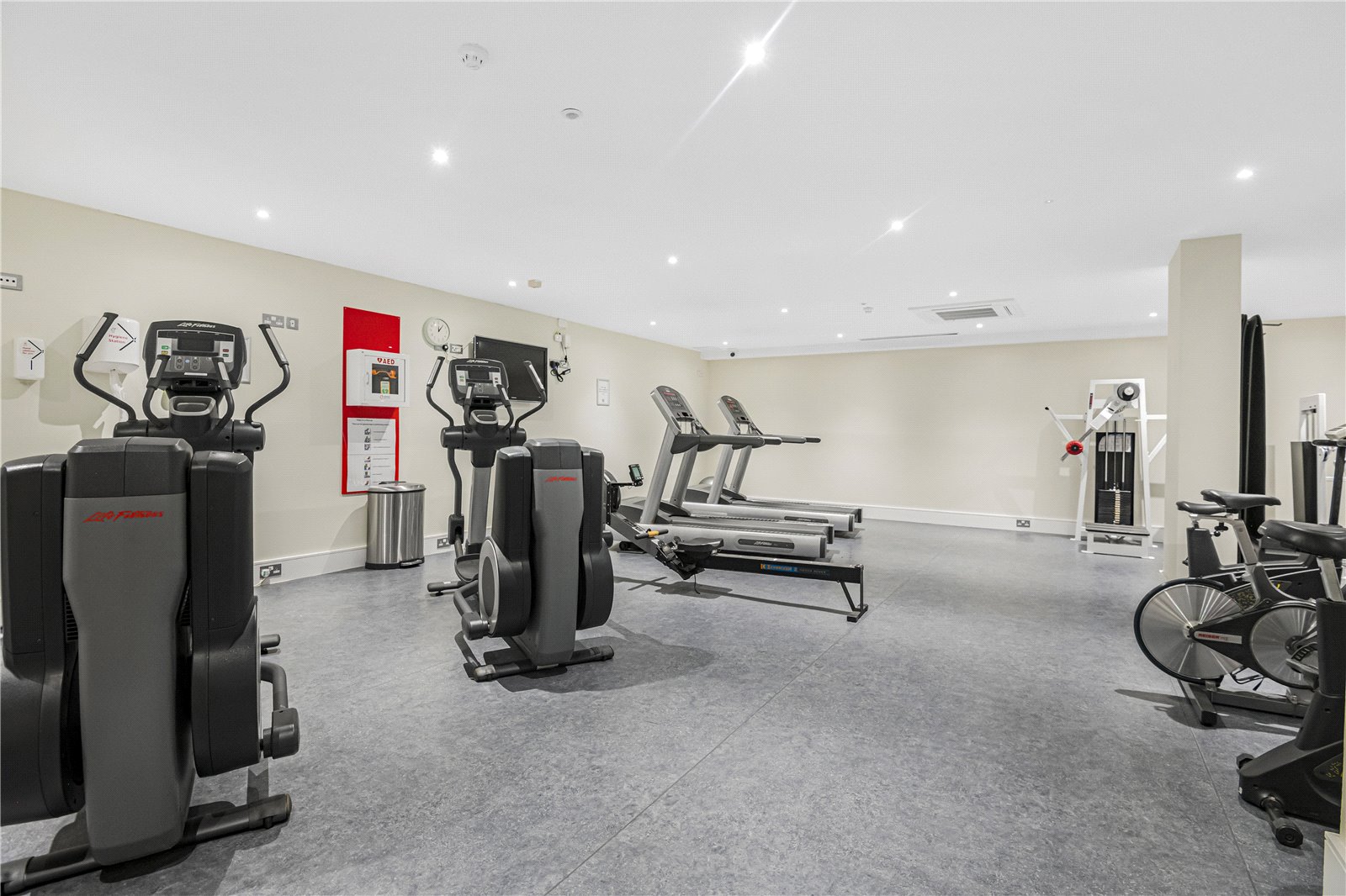 2 bedroom Apartment for sale - Martyn Gerrard