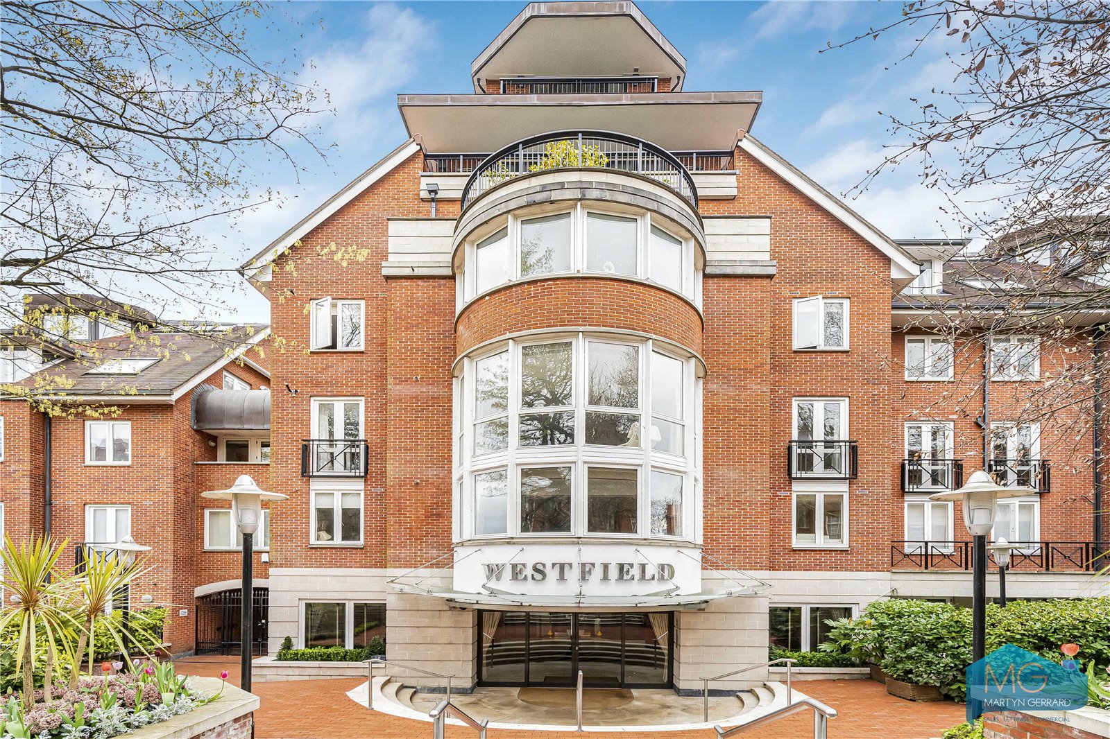 2 bedroom Apartment for sale - Martyn Gerrard