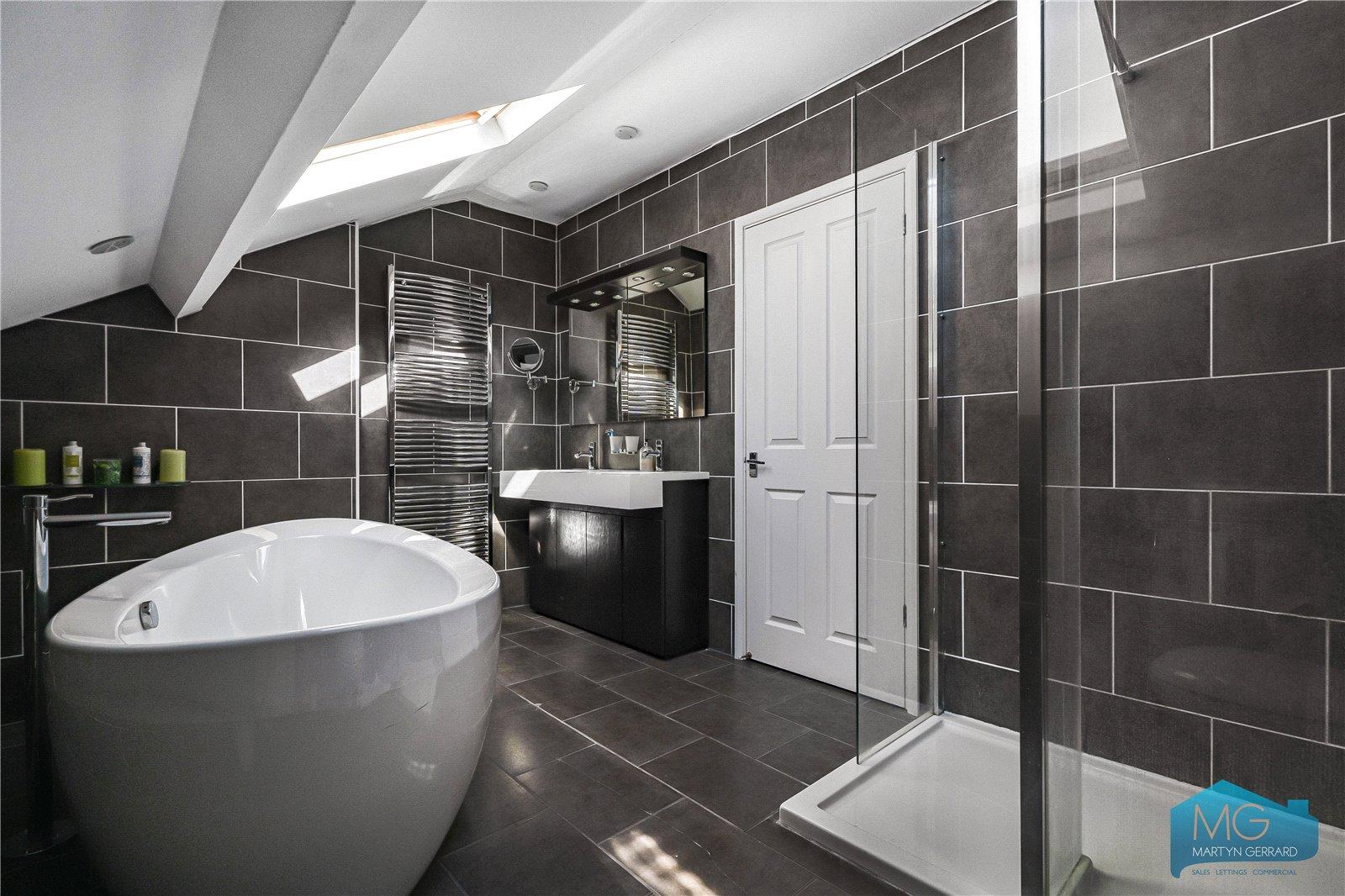 3 bedroom Apartment for sale - Martyn Gerrard