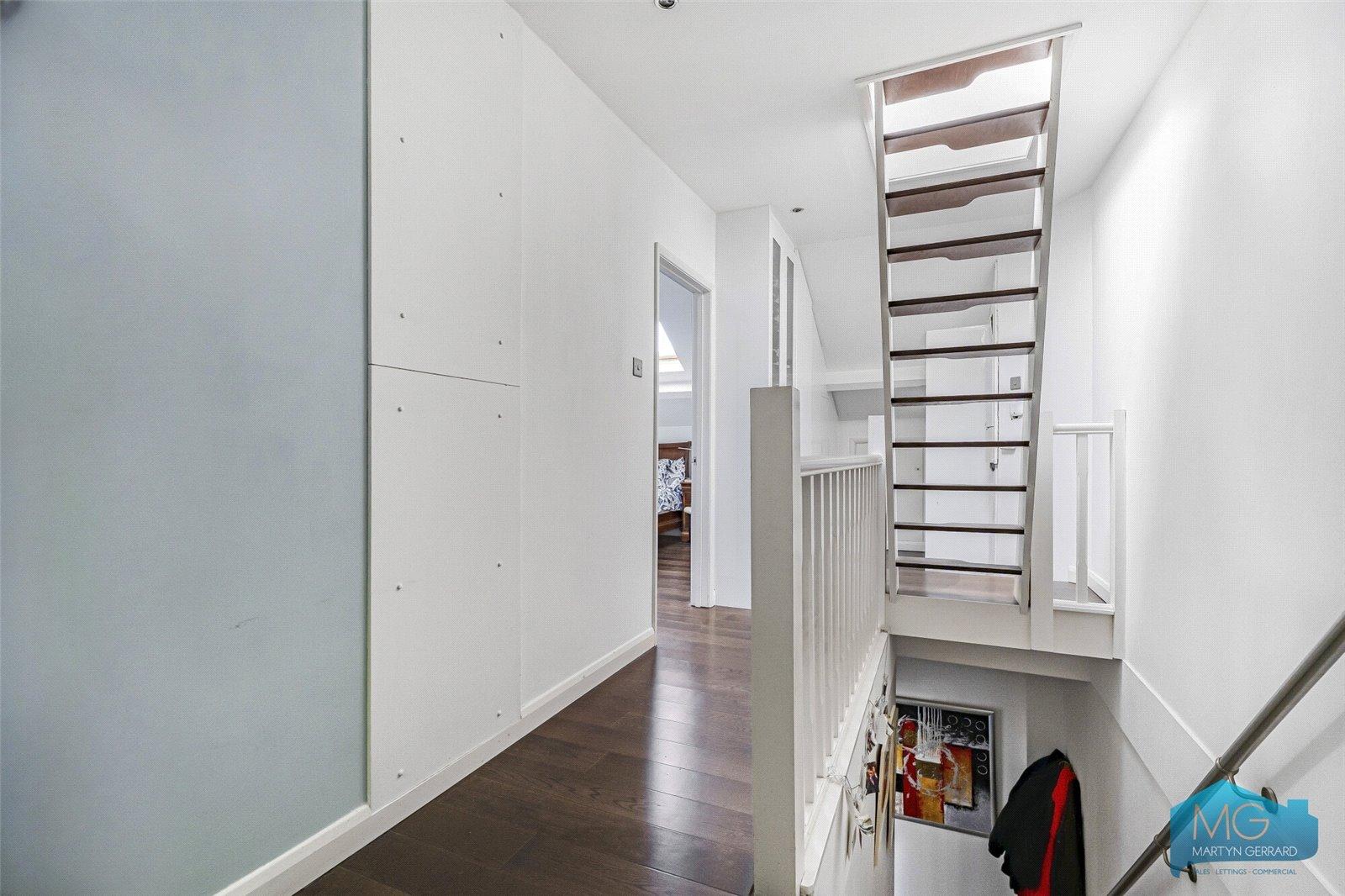 3 bedroom Apartment for sale - Martyn Gerrard