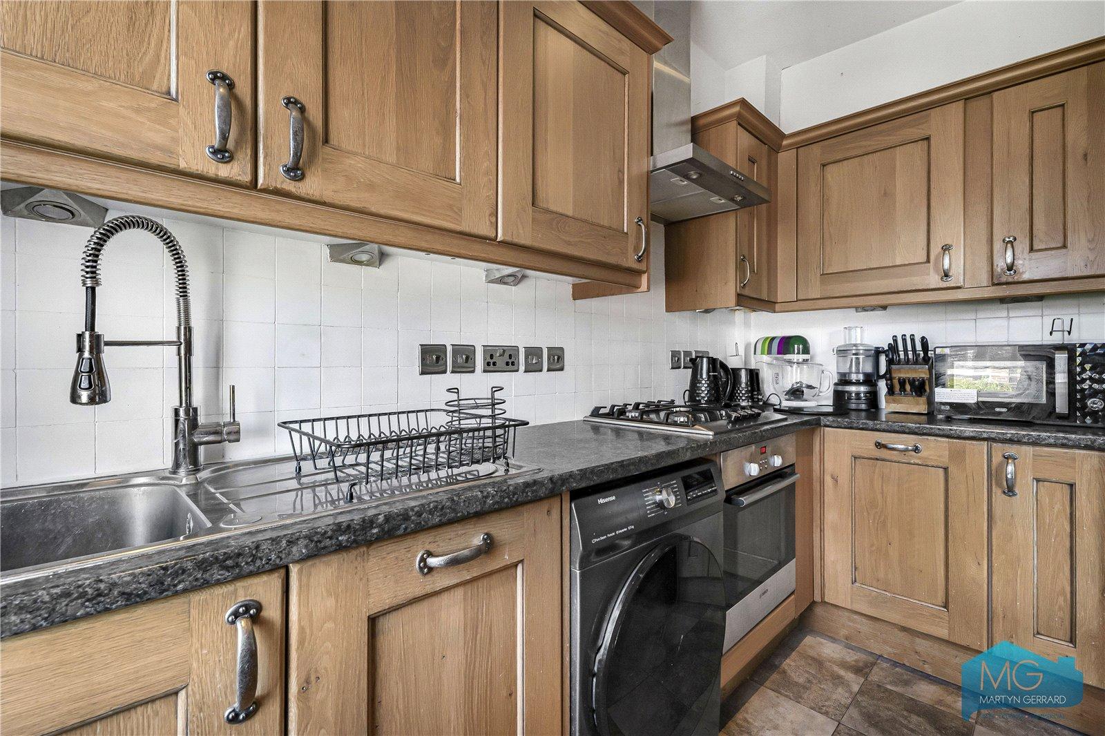 3 bedroom Apartment for sale - Martyn Gerrard