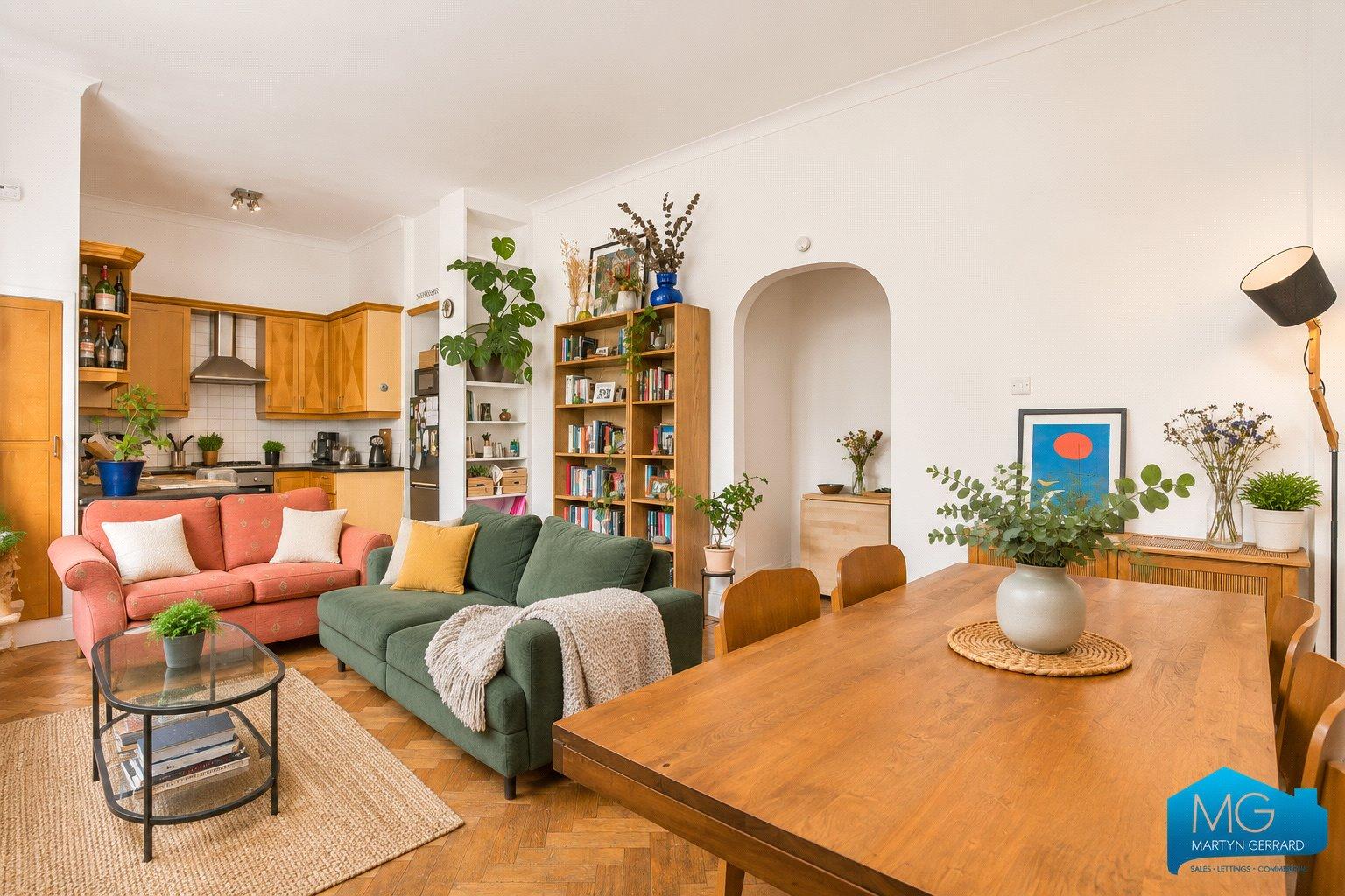 2 bedroom Ground Floor Flat for sale - Martyn Gerrard