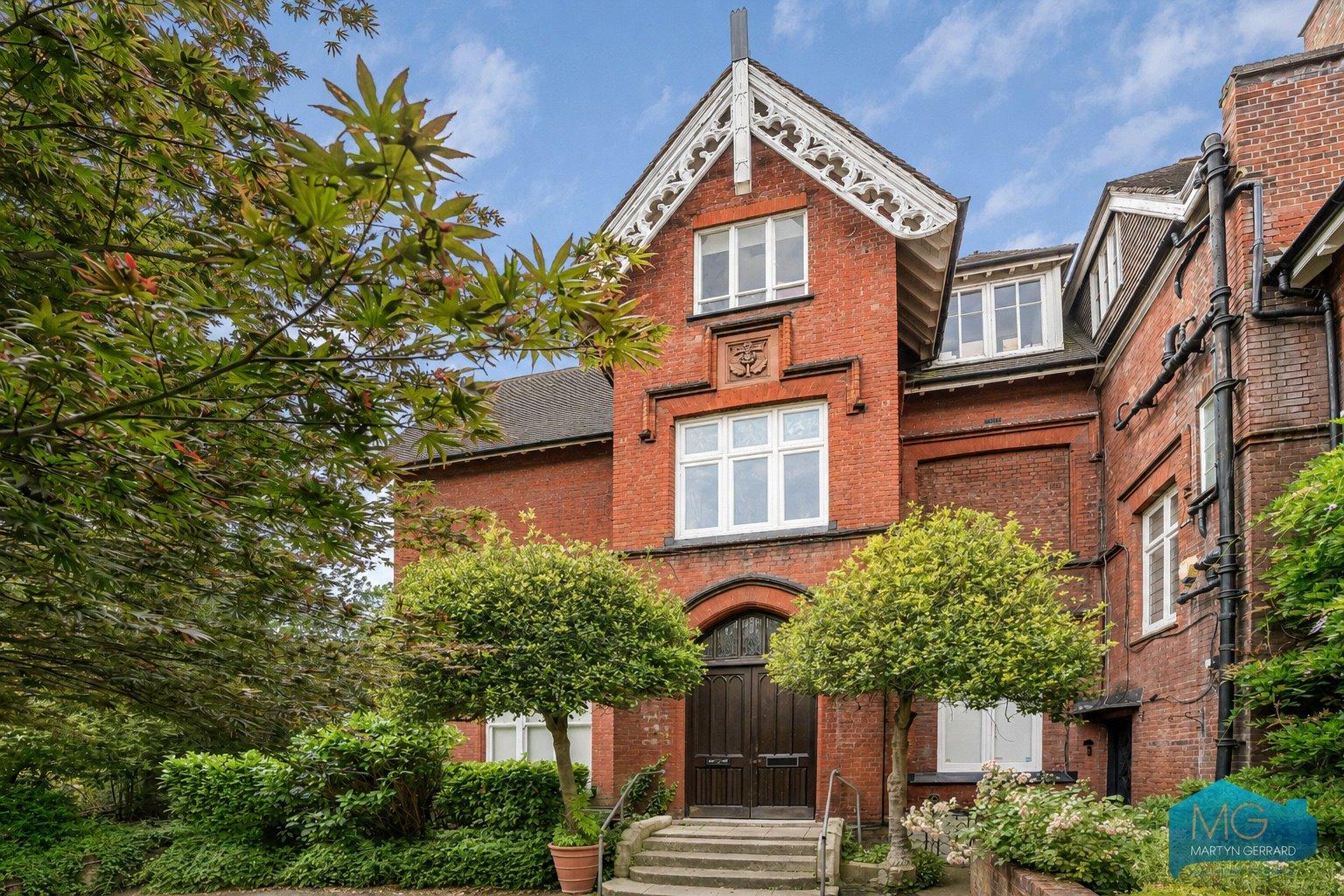 2 bedroom Apartment for sale - Martyn Gerrard