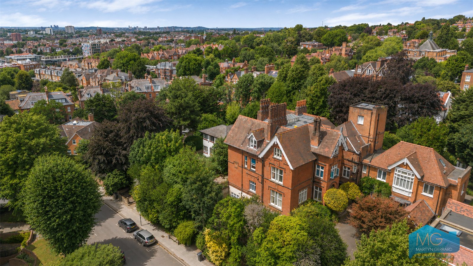 2 bedroom Apartment for sale - Martyn Gerrard