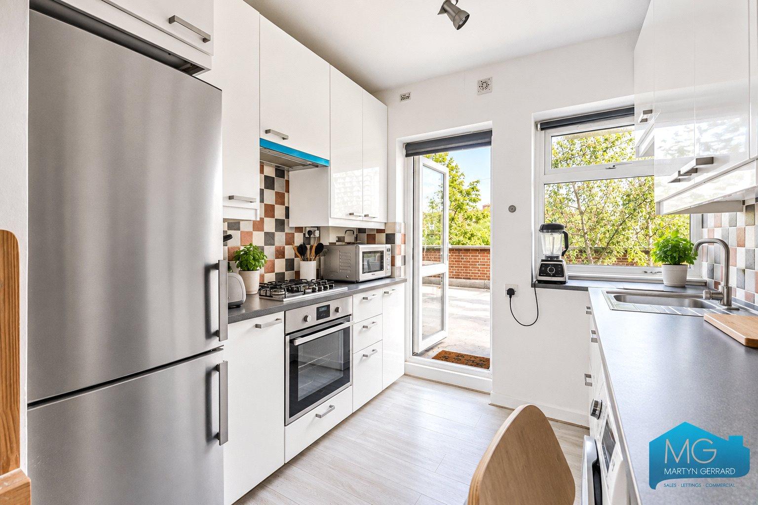 2 bedroom Apartment for sale - Martyn Gerrard