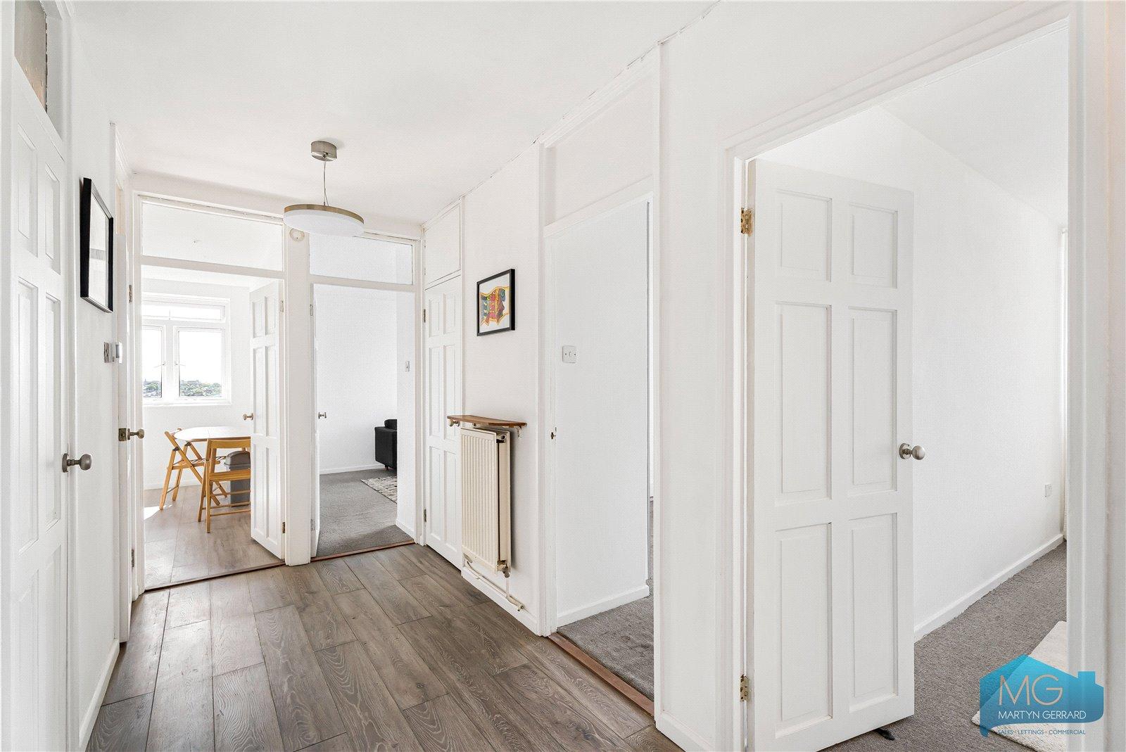 2 bedroom Apartment for sale - Martyn Gerrard