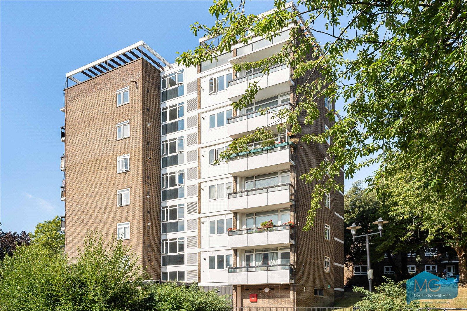 2 bedroom Apartment for sale - Martyn Gerrard