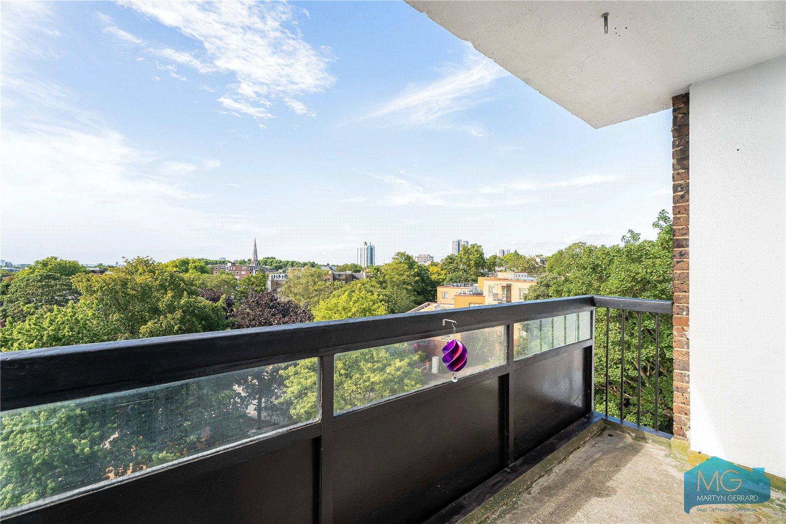 2 bedroom Apartment for sale - Martyn Gerrard
