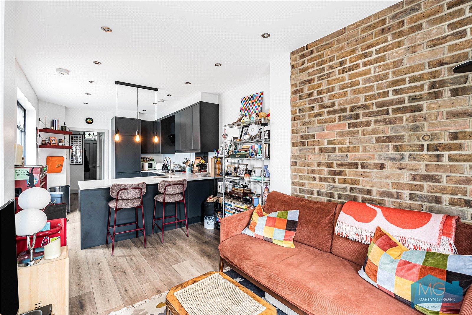 2 bedroom Apartment for sale - Martyn Gerrard