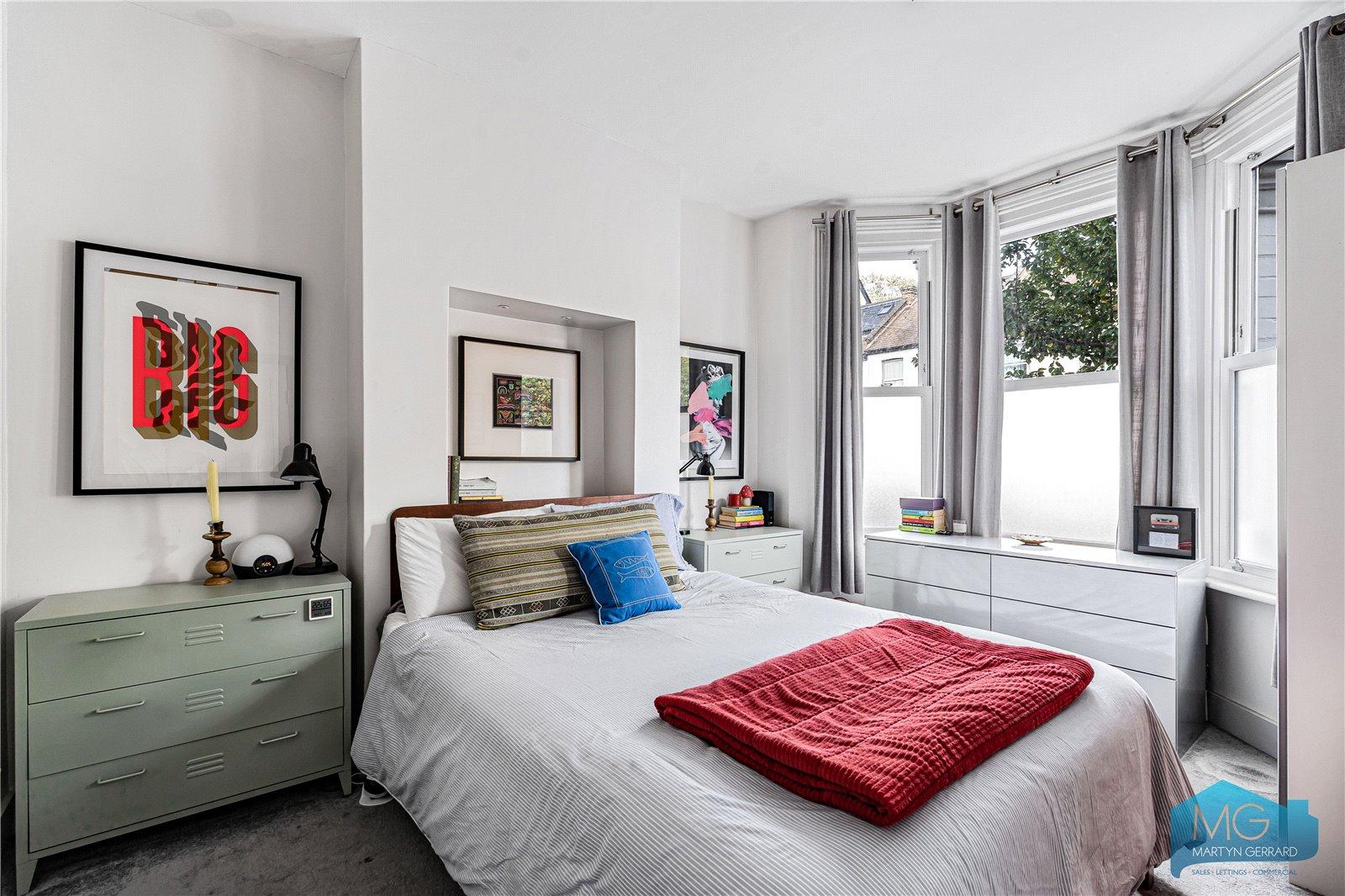 2 bedroom Apartment for sale - Martyn Gerrard