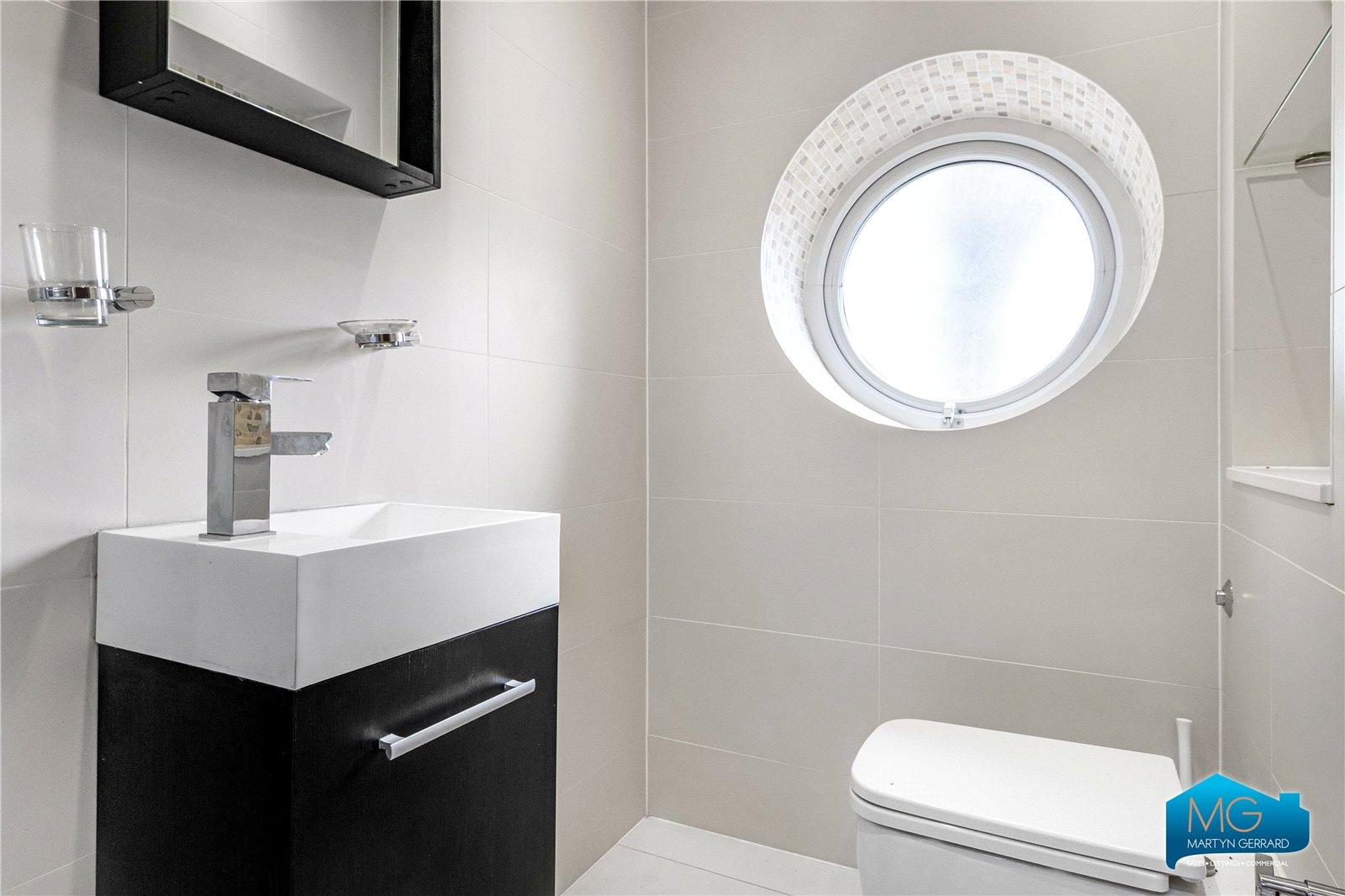 3 bedroom Apartment to rent - Martyn Gerrard