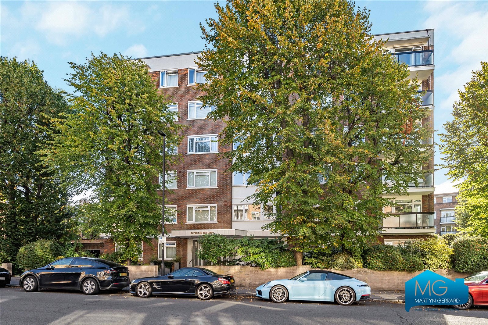 2 bedroom Apartment to rent - Martyn Gerrard