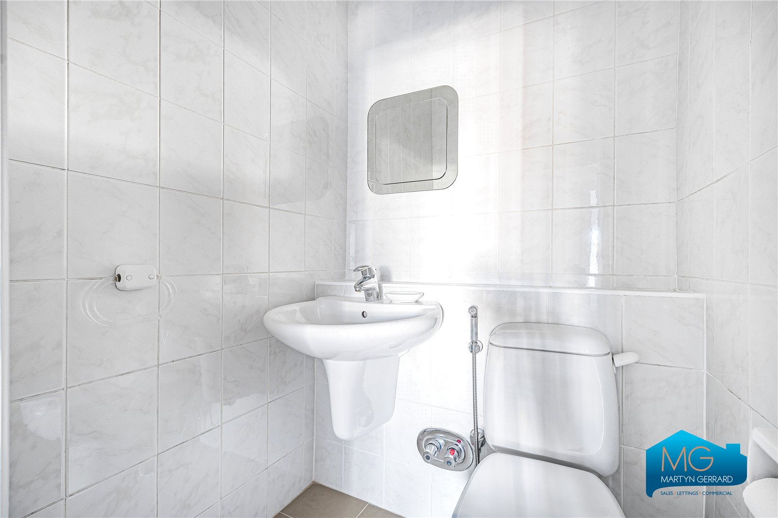 2 bedroom Apartment to rent - Martyn Gerrard