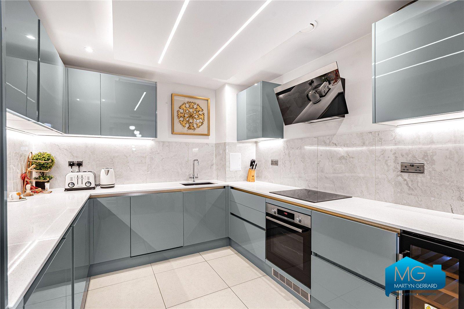 3 bedroom Ground Floor Flat to rent - Martyn Gerrard