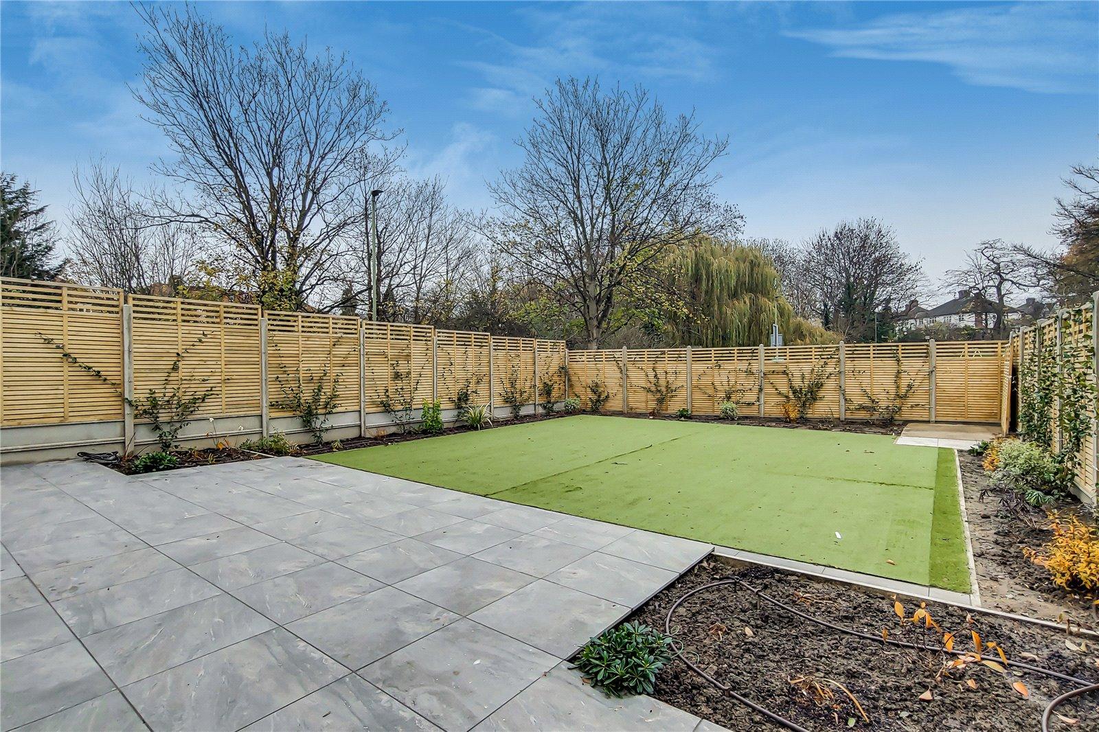 6 bedroom Semi-Detached House to rent - Martyn Gerrard