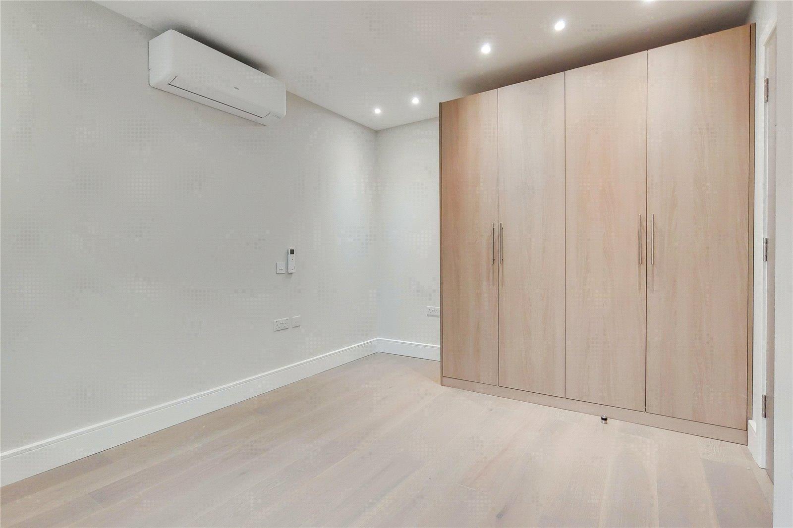 6 bedroom Semi-Detached House to rent - Martyn Gerrard