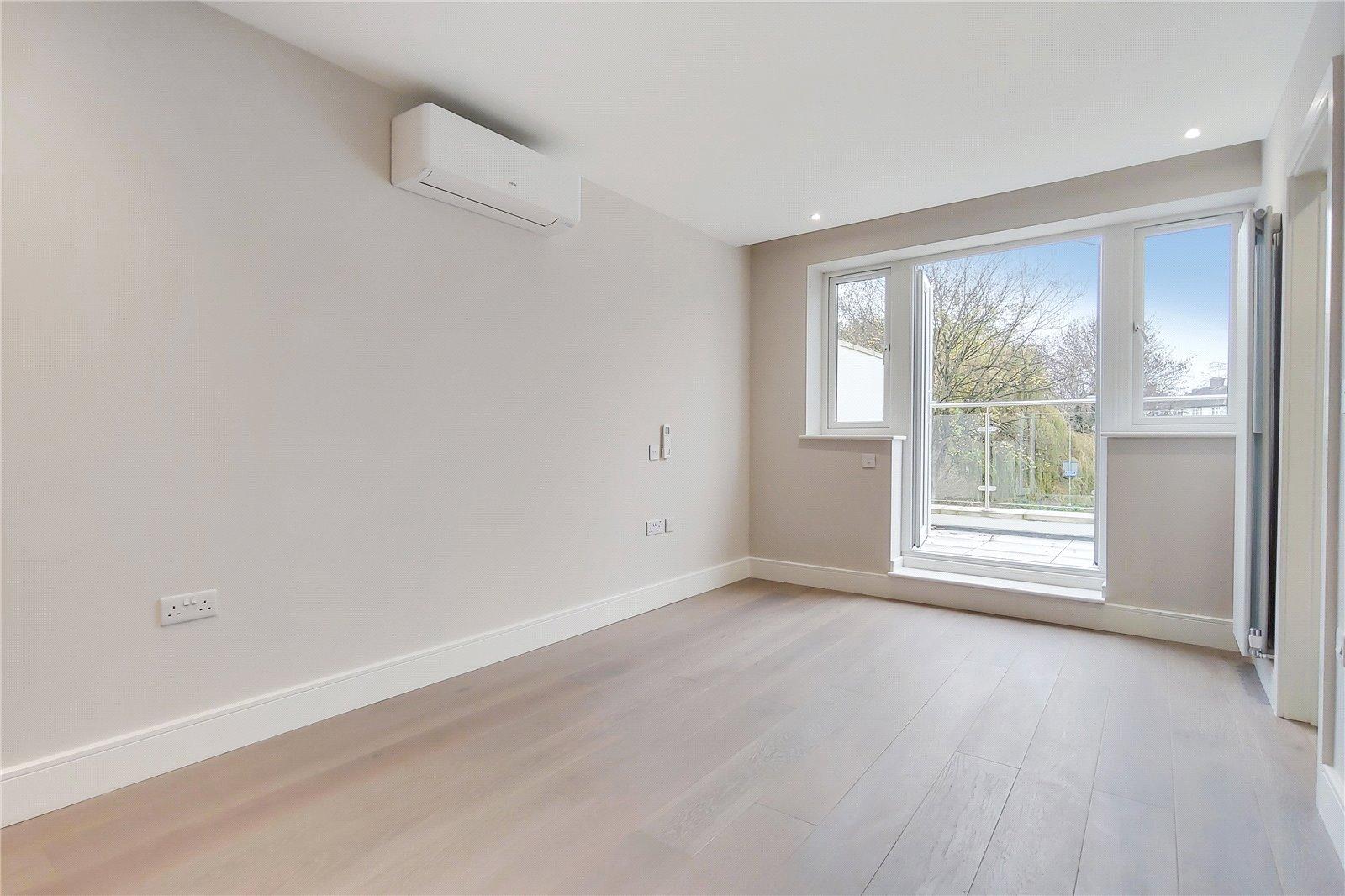 6 bedroom Semi-Detached House to rent - Martyn Gerrard