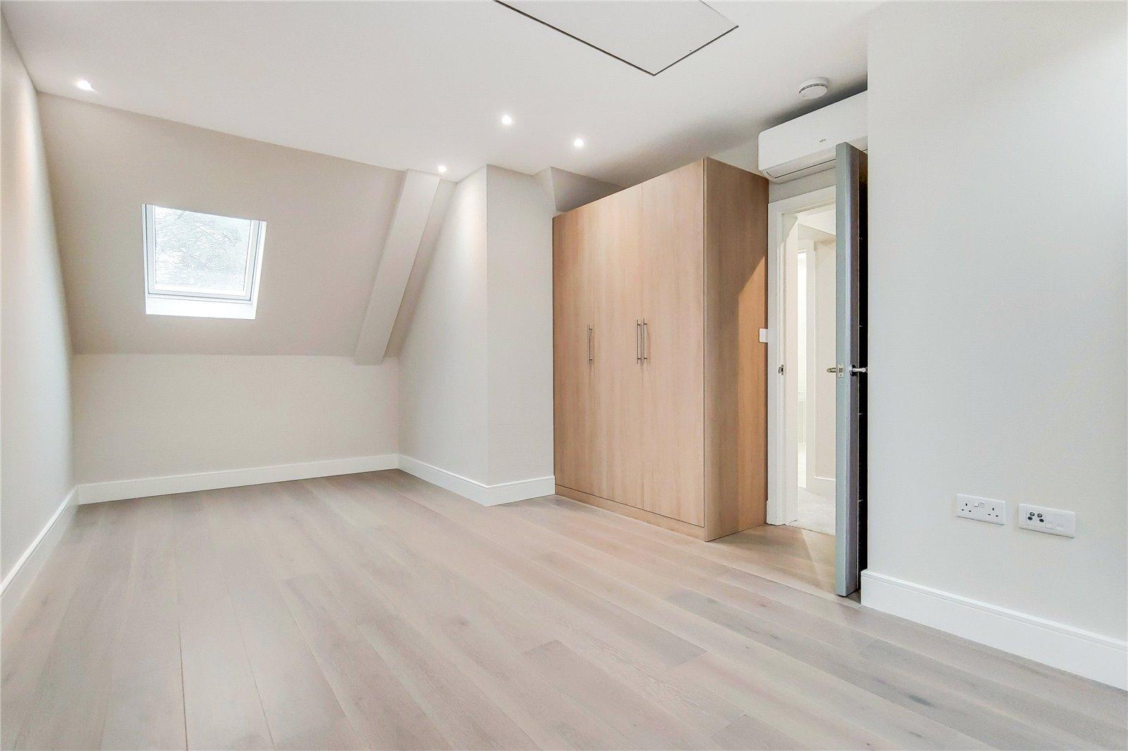 6 bedroom Semi-Detached House to rent - Martyn Gerrard