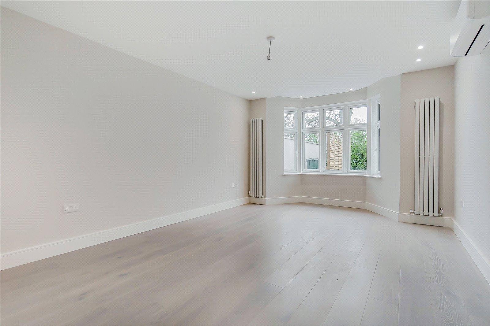 6 bedroom Semi-Detached House to rent - Martyn Gerrard