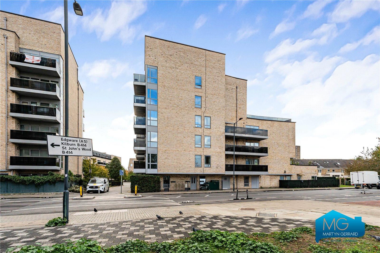 2 bedroom Apartment to rent - Martyn Gerrard