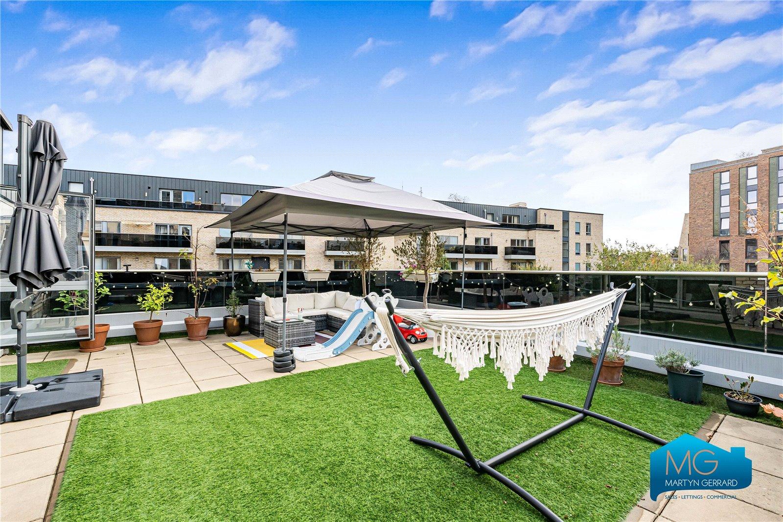 2 bedroom Apartment to rent - Martyn Gerrard