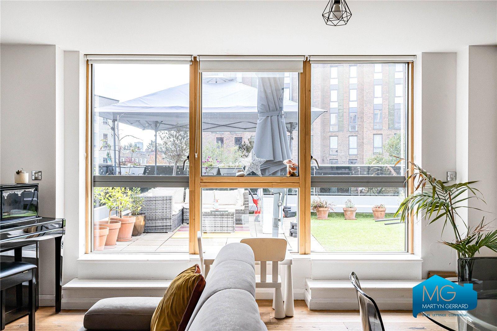 2 bedroom Apartment to rent - Martyn Gerrard