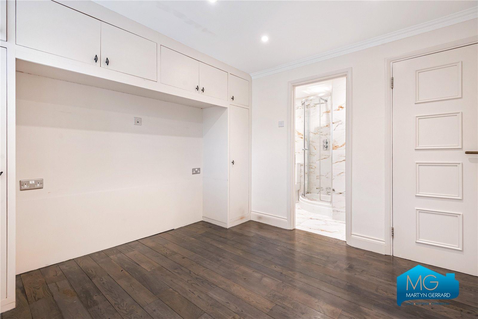 4 bedroom Detached House to rent - Martyn Gerrard