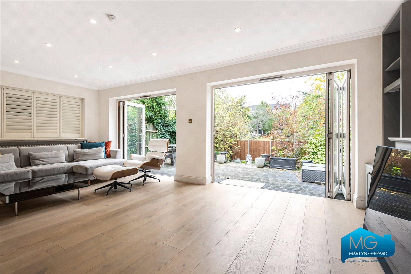 4 bedroom Detached House to rent - Martyn Gerrard