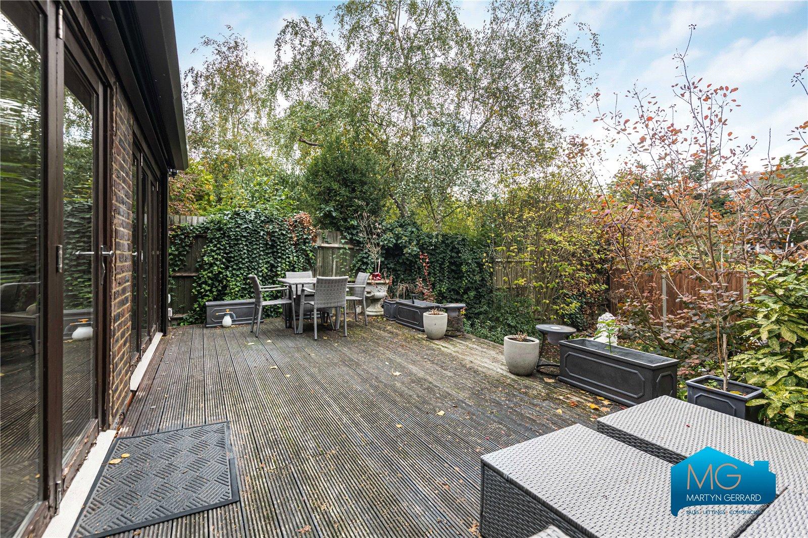 4 bedroom Detached House to rent - Martyn Gerrard