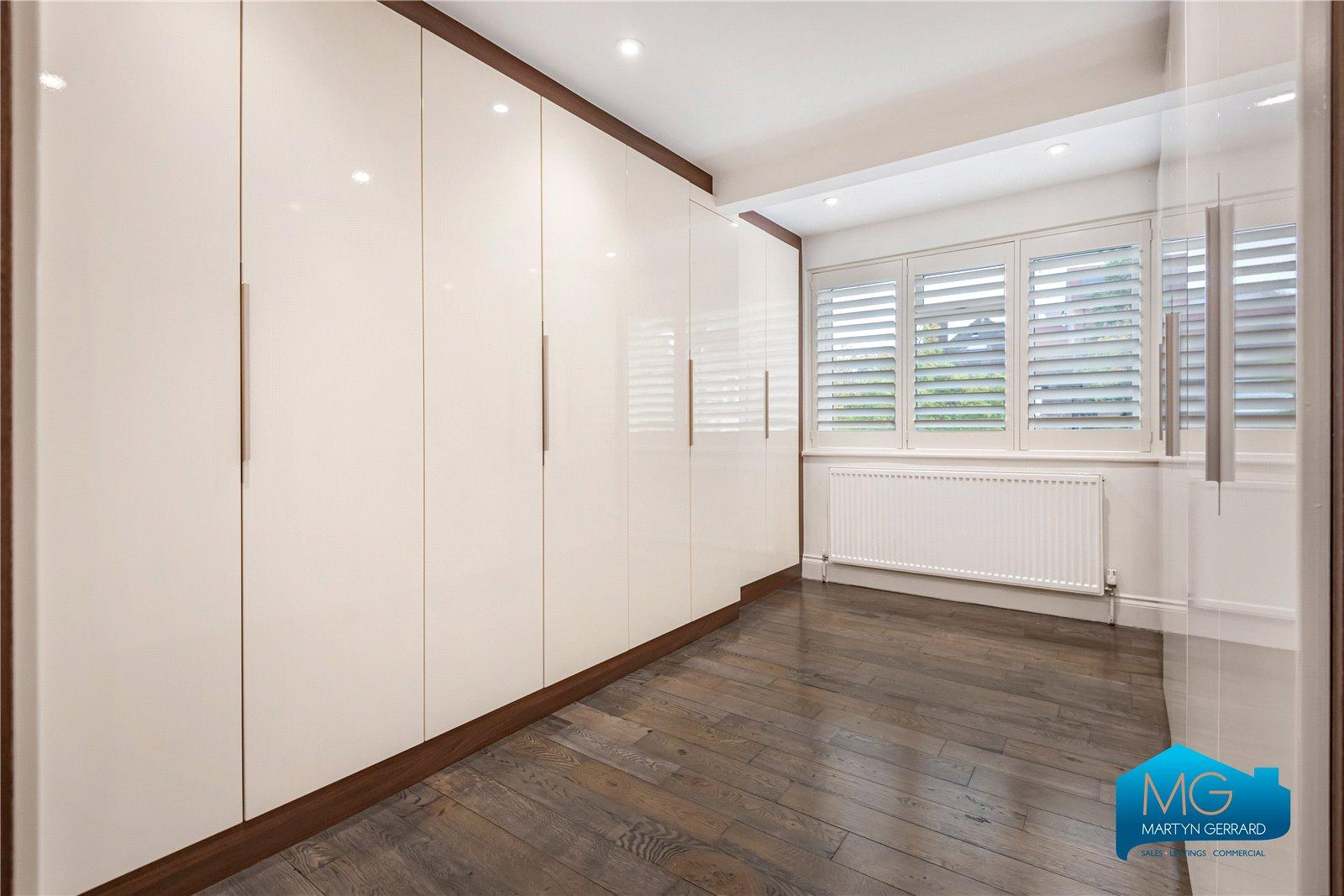 4 bedroom Detached House to rent - Martyn Gerrard