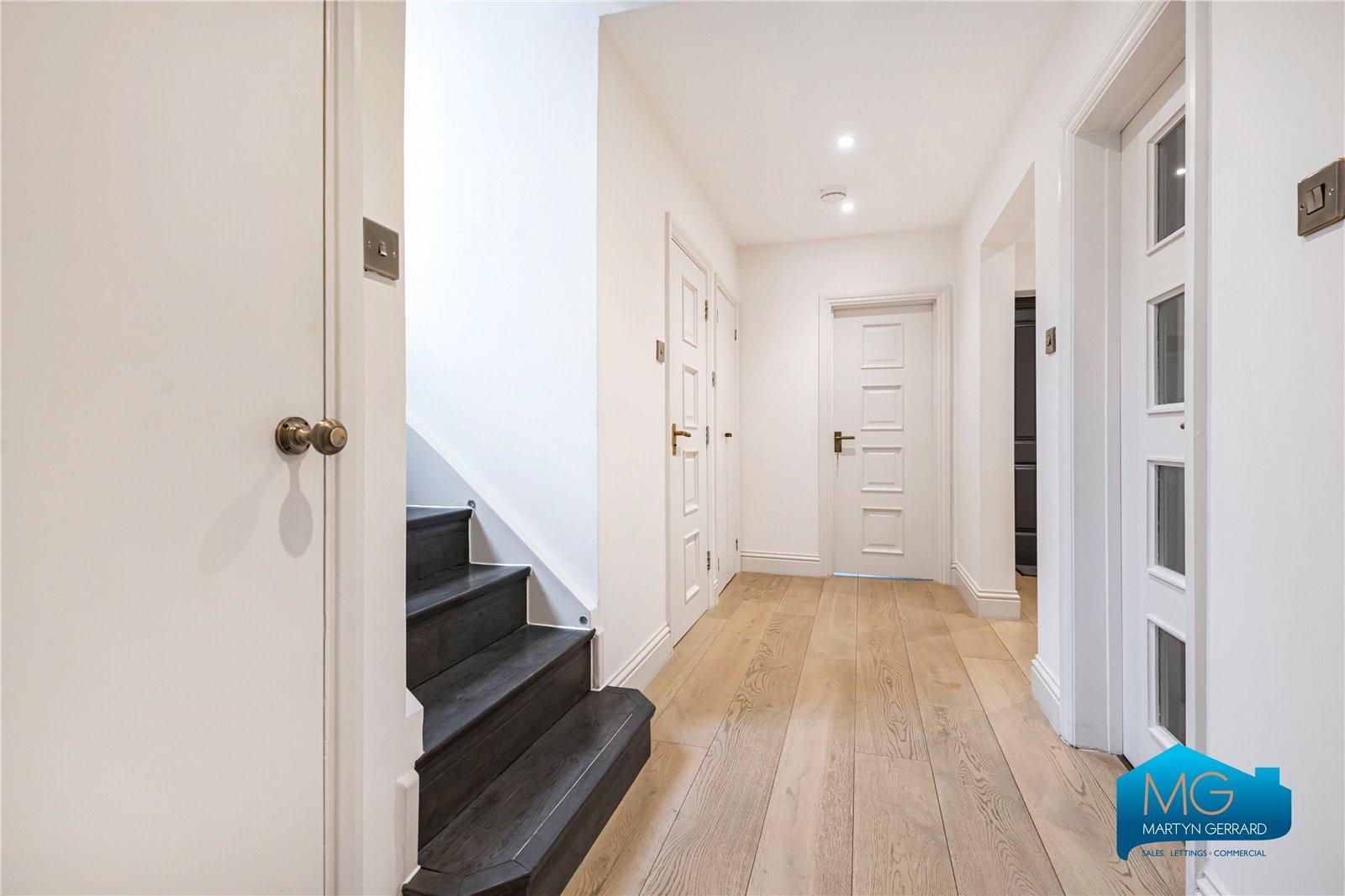 4 bedroom Detached House to rent - Martyn Gerrard