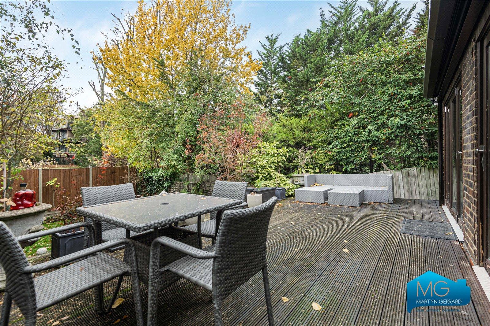 4 bedroom Detached House to rent - Martyn Gerrard
