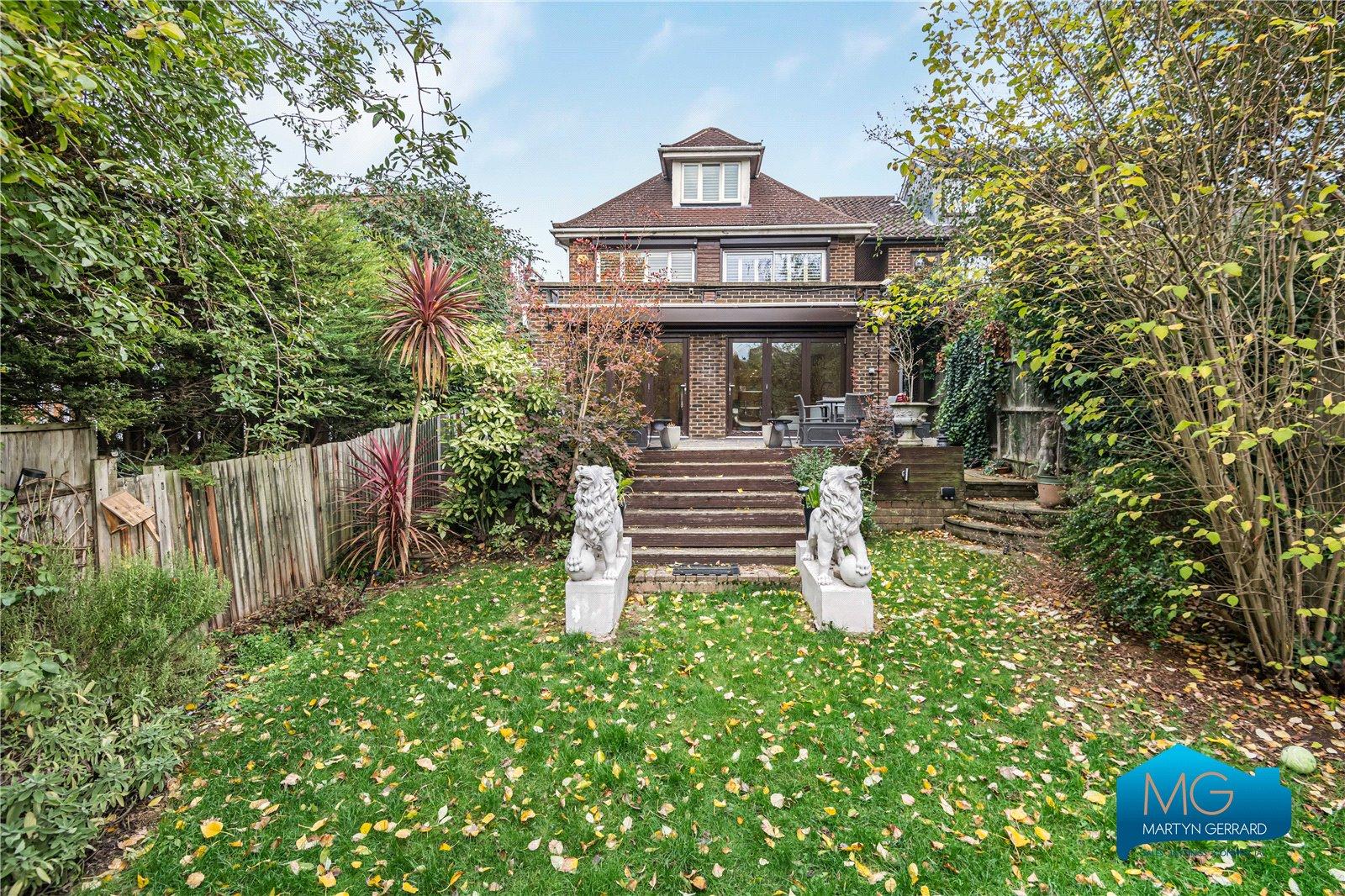4 bedroom Detached House to rent - Martyn Gerrard