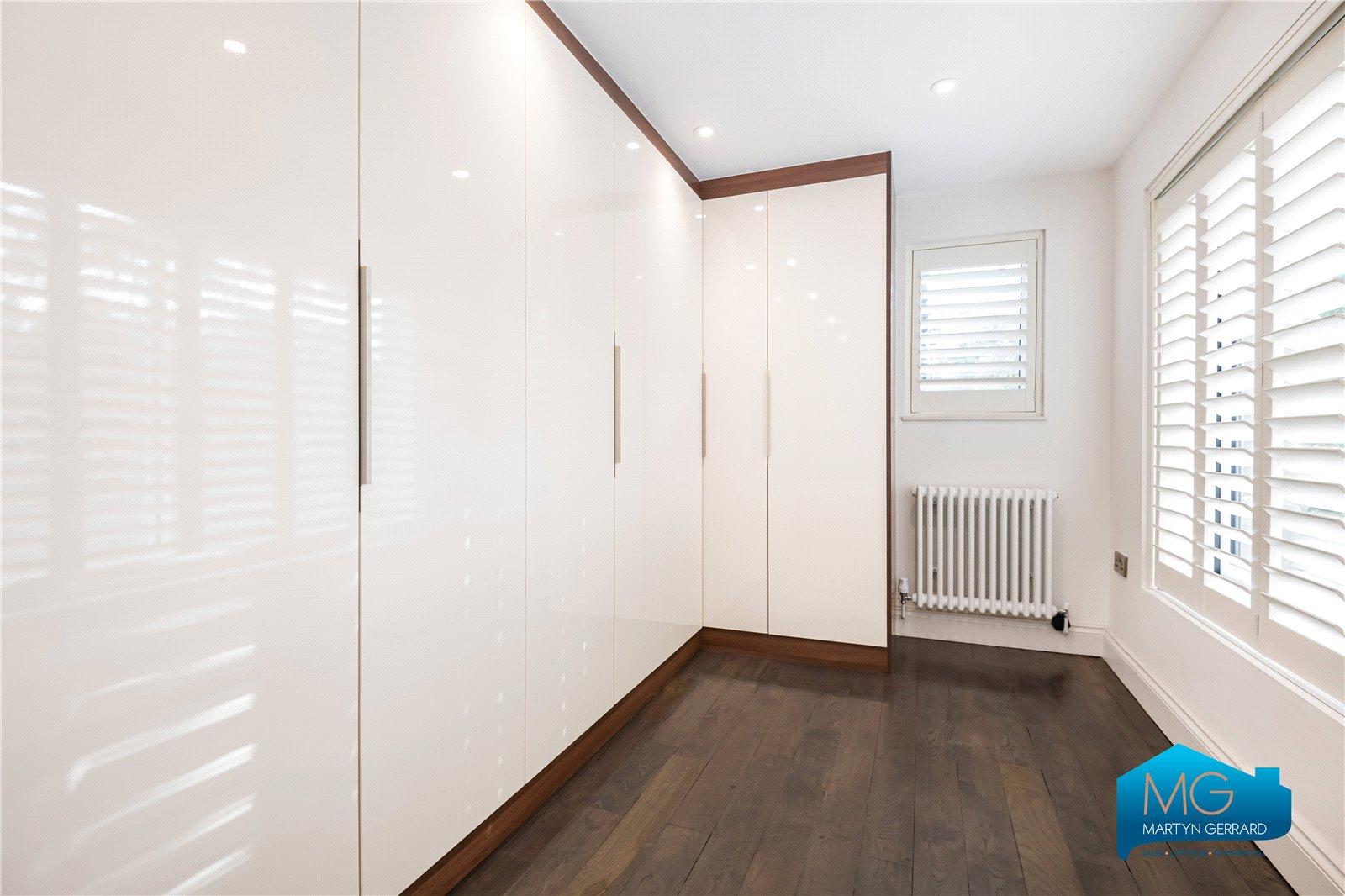 4 bedroom Detached House to rent - Martyn Gerrard