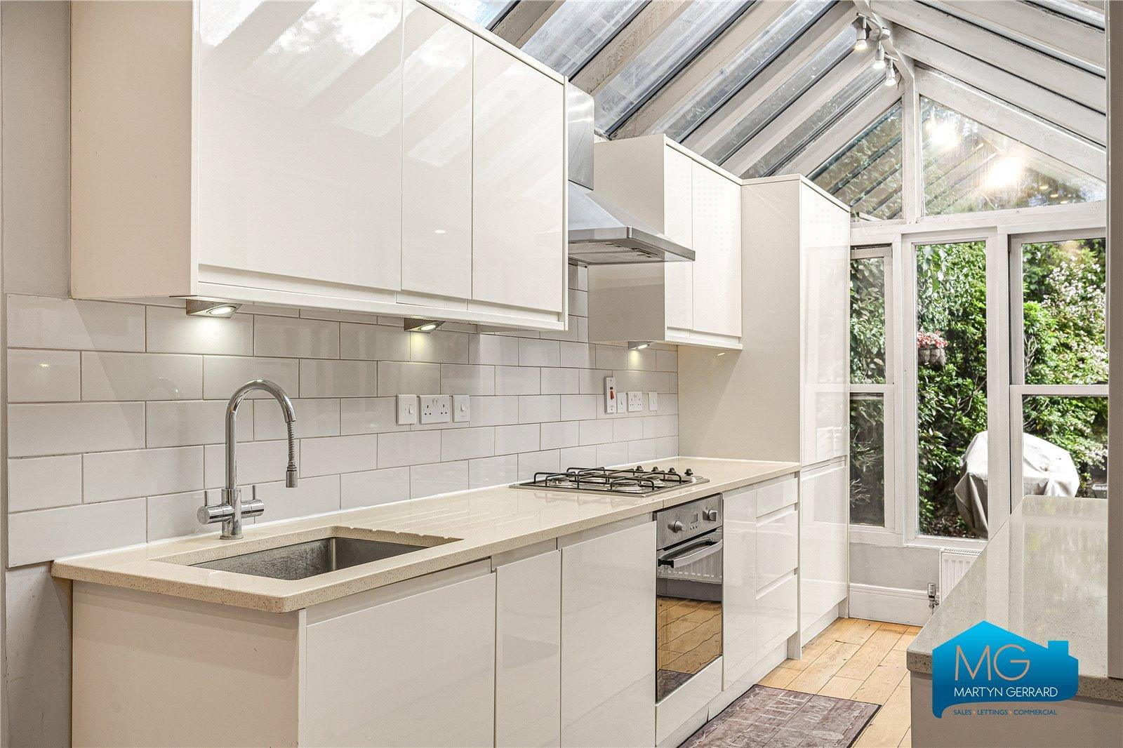 2 bedroom Maisonette to rent - Martyn Gerrard