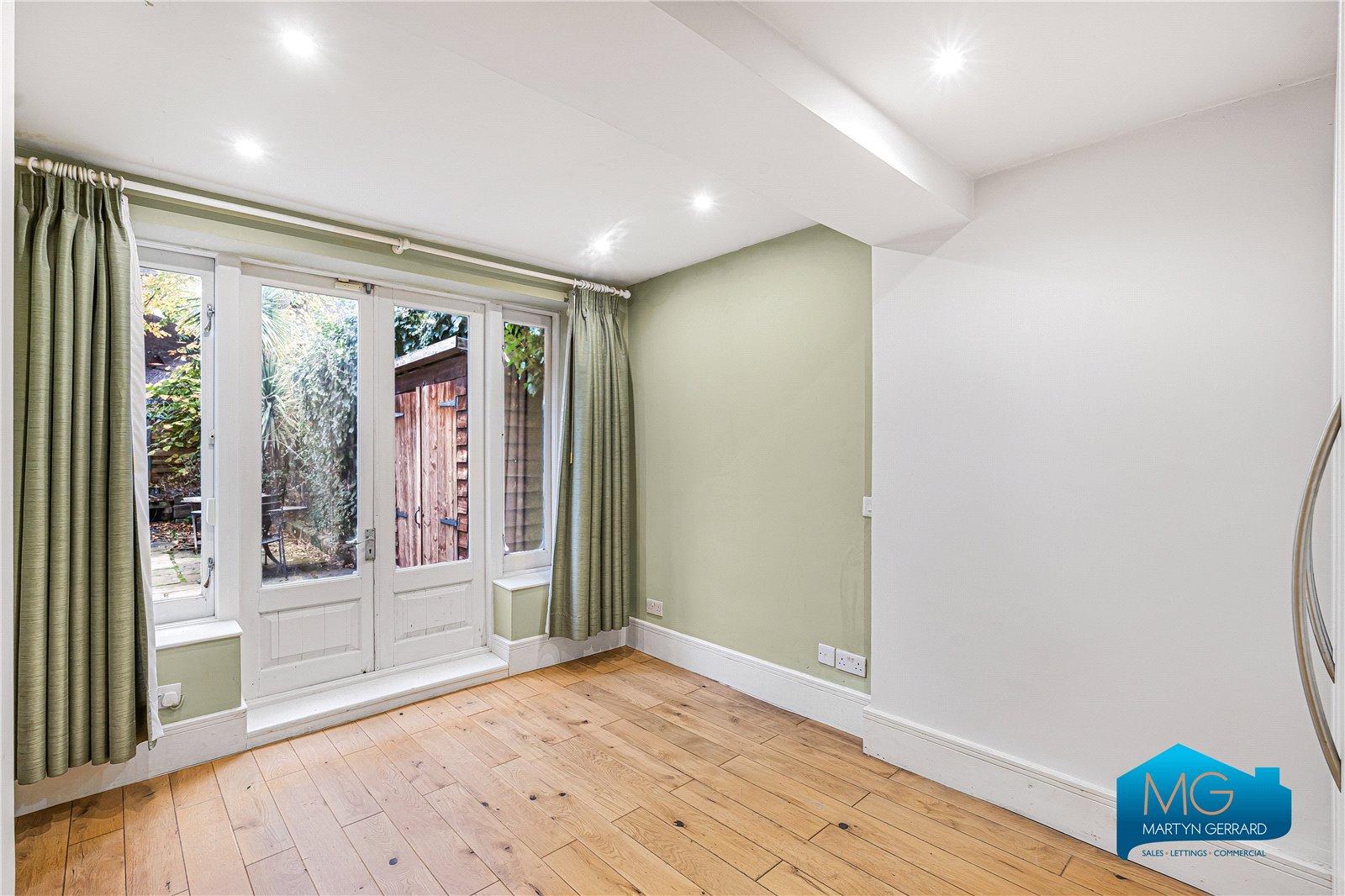2 bedroom Maisonette to rent - Martyn Gerrard