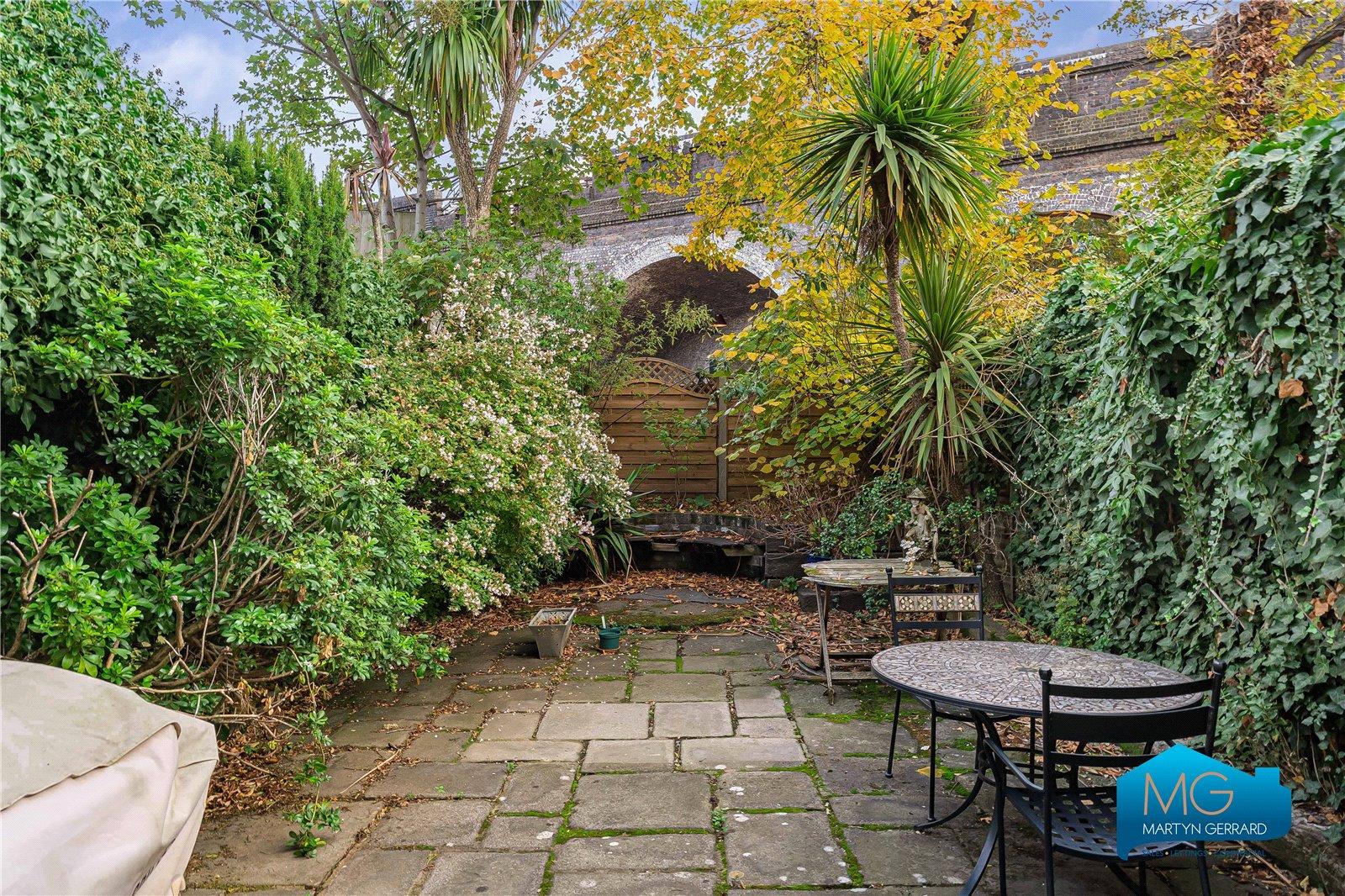 2 bedroom Maisonette to rent - Martyn Gerrard