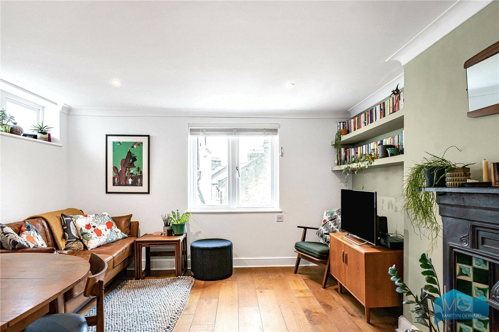 2 bedroom Apartment for sale - Martyn Gerrard