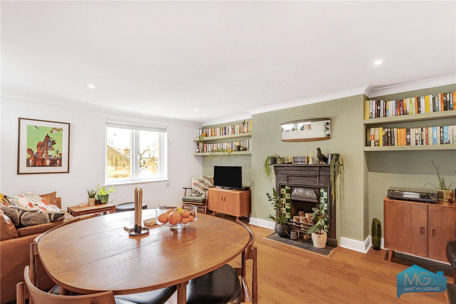 2 bedroom Apartment for sale - Martyn Gerrard