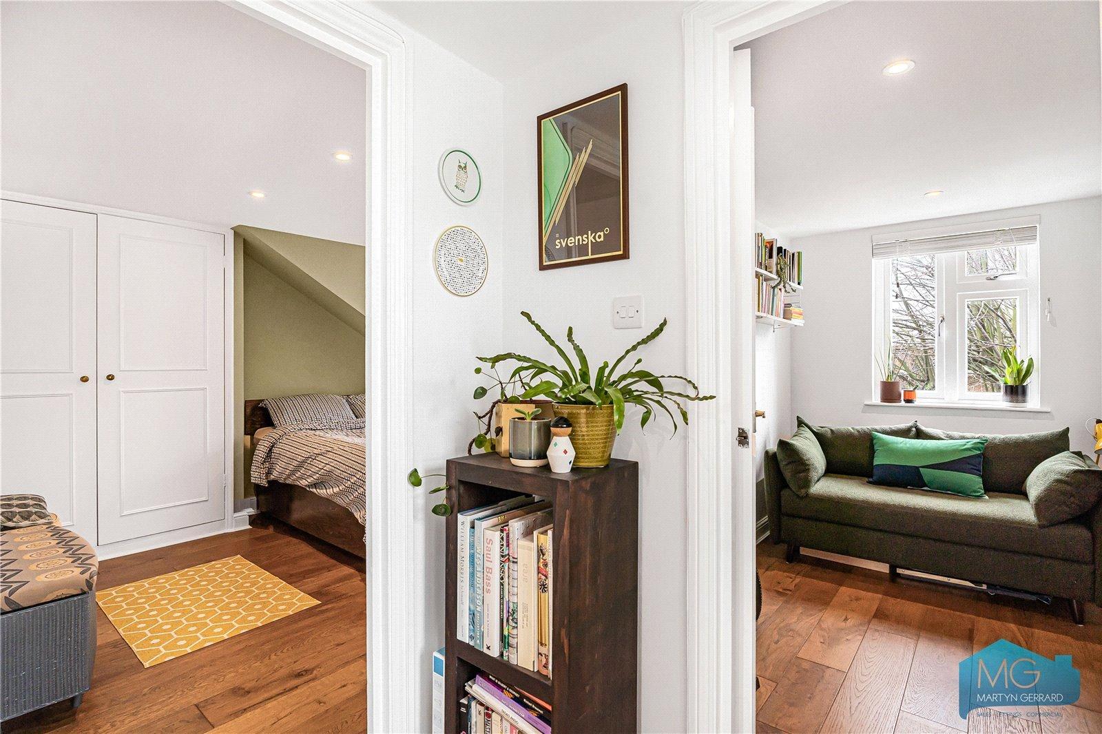 2 bedroom Apartment for sale - Martyn Gerrard